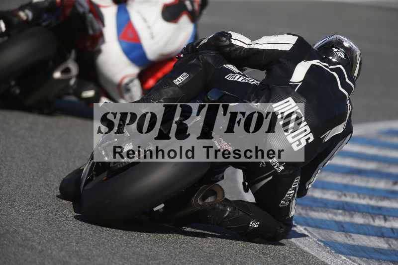 /Archiv-2024/01 26.-28.01.2024 Moto Center Thun Jerez/Gruppe schwarz-black/backside